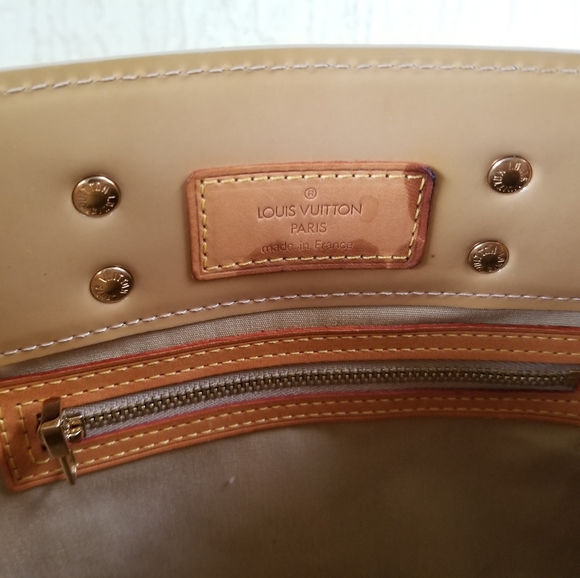 LOUIS VUITTON Beautiful Cute Reed Enamel Vernis Handbag Monogram print - Picture 16 of 16